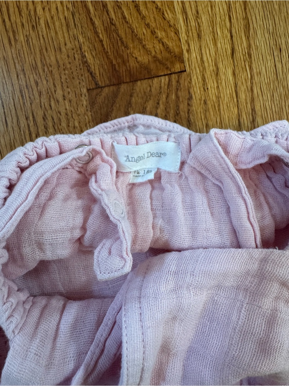 Angel Dear Ruffle Sunsuit / Bubble Romper in Lotus / Pink Muslin - Picture 2 of 3